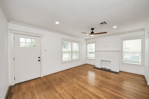 Tiny photo for 609 Reid Street, Houston, TX 77022 (MLS # 73661890)