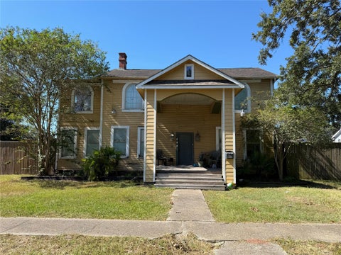 Photo of 800 Goliad Street, Beaumont, TX 77701 (MLS # 18694955)