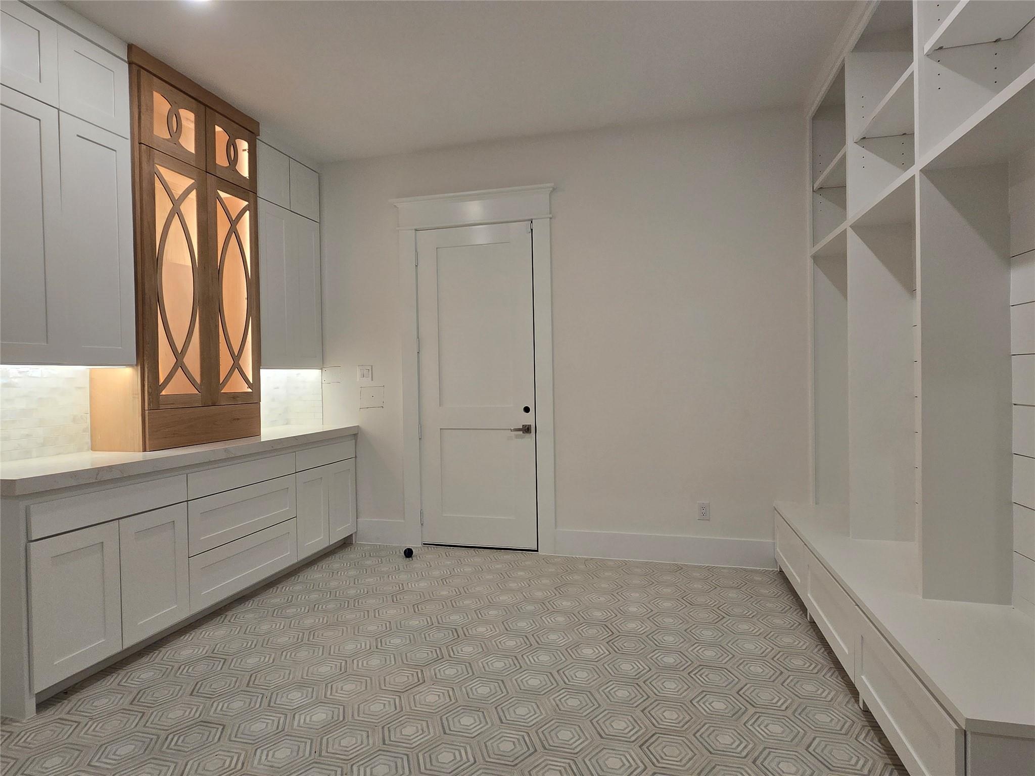Montgomery, Texas, 77356, United States, 4 Bedrooms Bedrooms, ,6 BathroomsBathrooms,Residential,Active,2034305