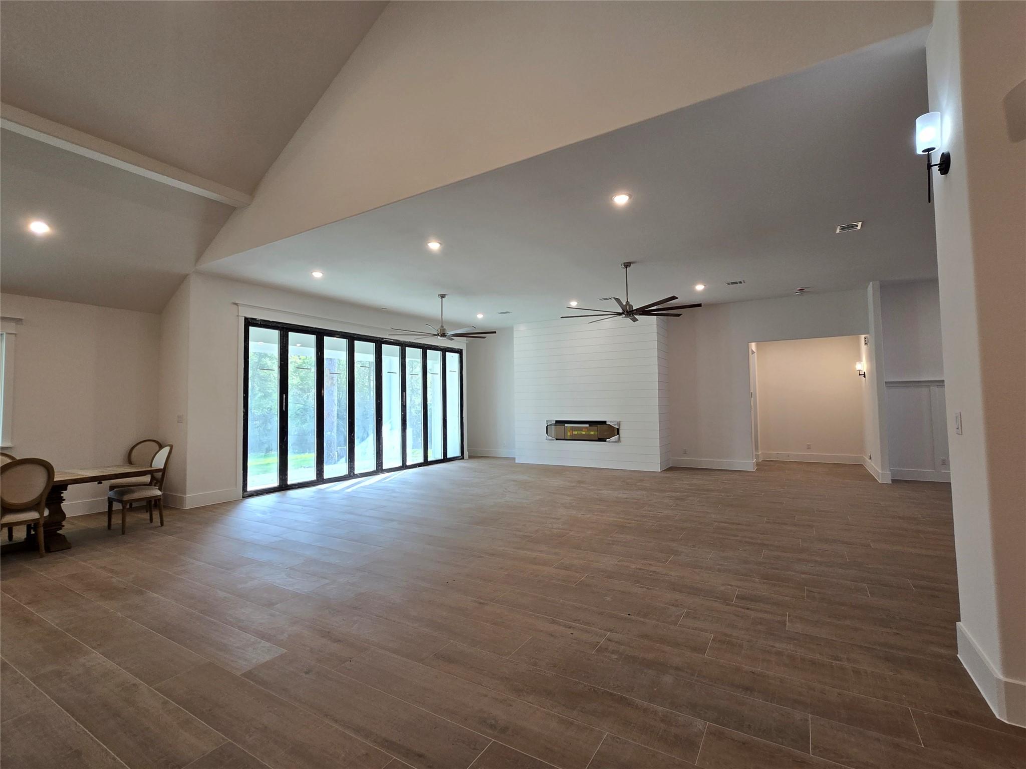 Montgomery, Texas, 77356, United States, 4 Bedrooms Bedrooms, ,6 BathroomsBathrooms,Residential,Active,2034305