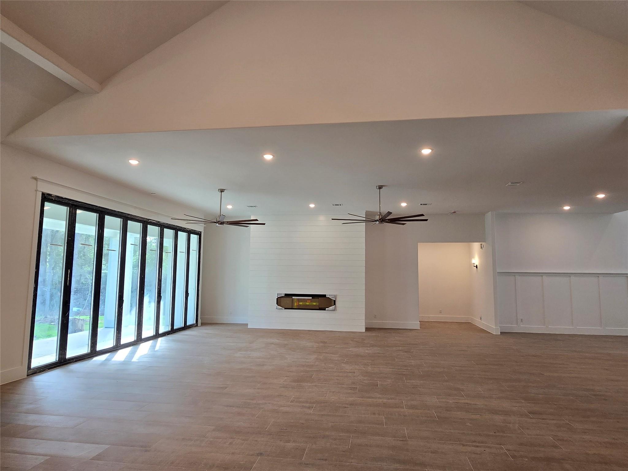 Montgomery, Texas, 77356, United States, 4 Bedrooms Bedrooms, ,6 BathroomsBathrooms,Residential,Active,2034305