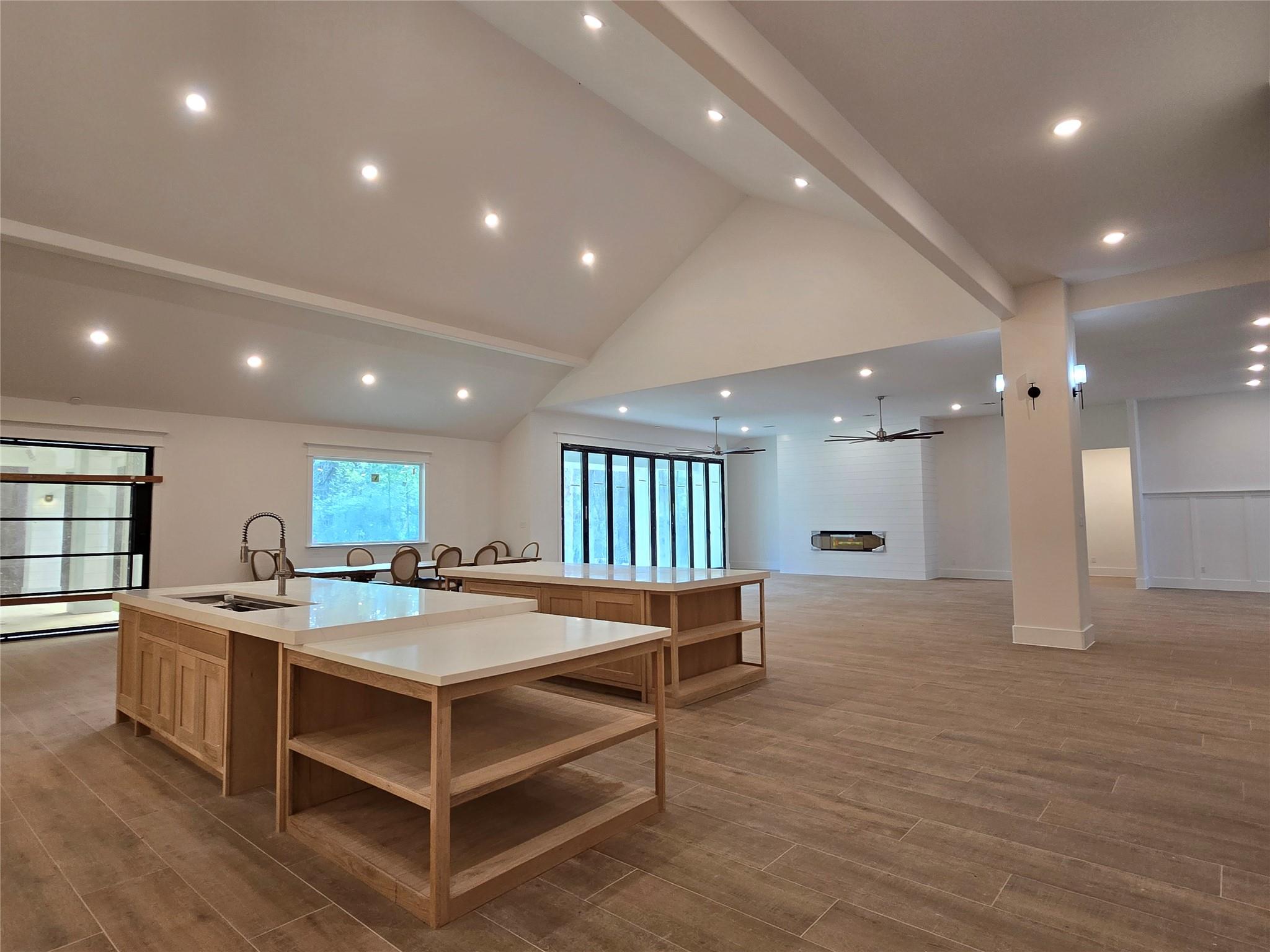 Montgomery, Texas, 77356, United States, 4 Bedrooms Bedrooms, ,6 BathroomsBathrooms,Residential,Active,2034305