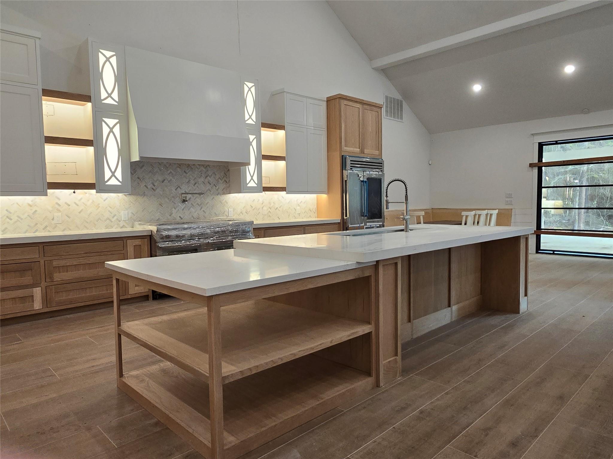 Montgomery, Texas, 77356, United States, 4 Bedrooms Bedrooms, ,6 BathroomsBathrooms,Residential,Active,2034305