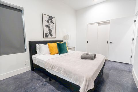 Tiny photo for 709 Memorial Heights Drive, Houston, TX 77007 (MLS # 44579373)