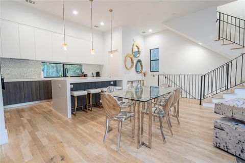 Tiny photo for 709 Memorial Heights Drive, Houston, TX 77007 (MLS # 44579373)