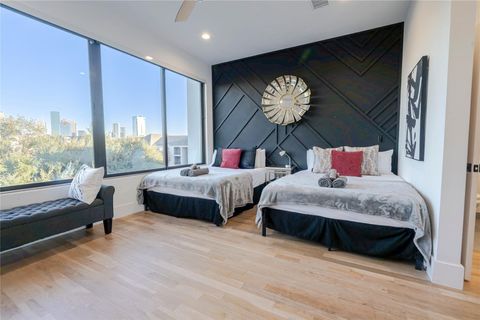 Tiny photo for 709 Memorial Heights Drive, Houston, TX 77007 (MLS # 44579373)