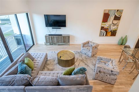 Tiny photo for 709 Memorial Heights Drive, Houston, TX 77007 (MLS # 44579373)