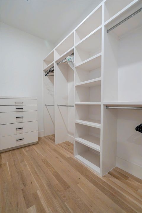 Tiny photo for 709 Memorial Heights Drive, Houston, TX 77007 (MLS # 44579373)