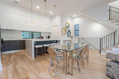 Tiny photo for 709 Memorial Heights Drive, Houston, TX 77007 (MLS # 44579373)