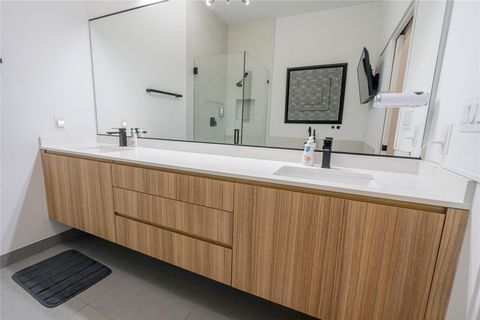 Tiny photo for 709 Memorial Heights Drive, Houston, TX 77007 (MLS # 44579373)