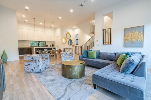 Tiny photo for 709 Memorial Heights Drive, Houston, TX 77007 (MLS # 44579373)