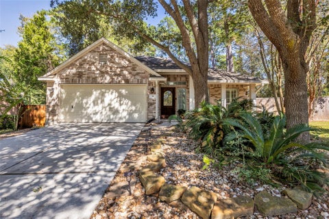 Photo of 39 Currymead Place, The Woodlands, TX 77382 (MLS # 66327221)