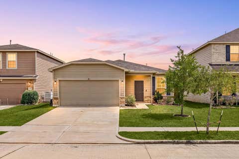 Photo of 6822 Dayridge Lane, Houston, TX 77048 (MLS # 35020702)