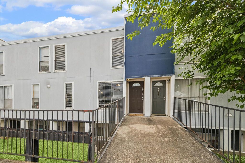 Photo of 781 Country Place Drive #2045, Houston, TX 77079 (MLS # 64533486)