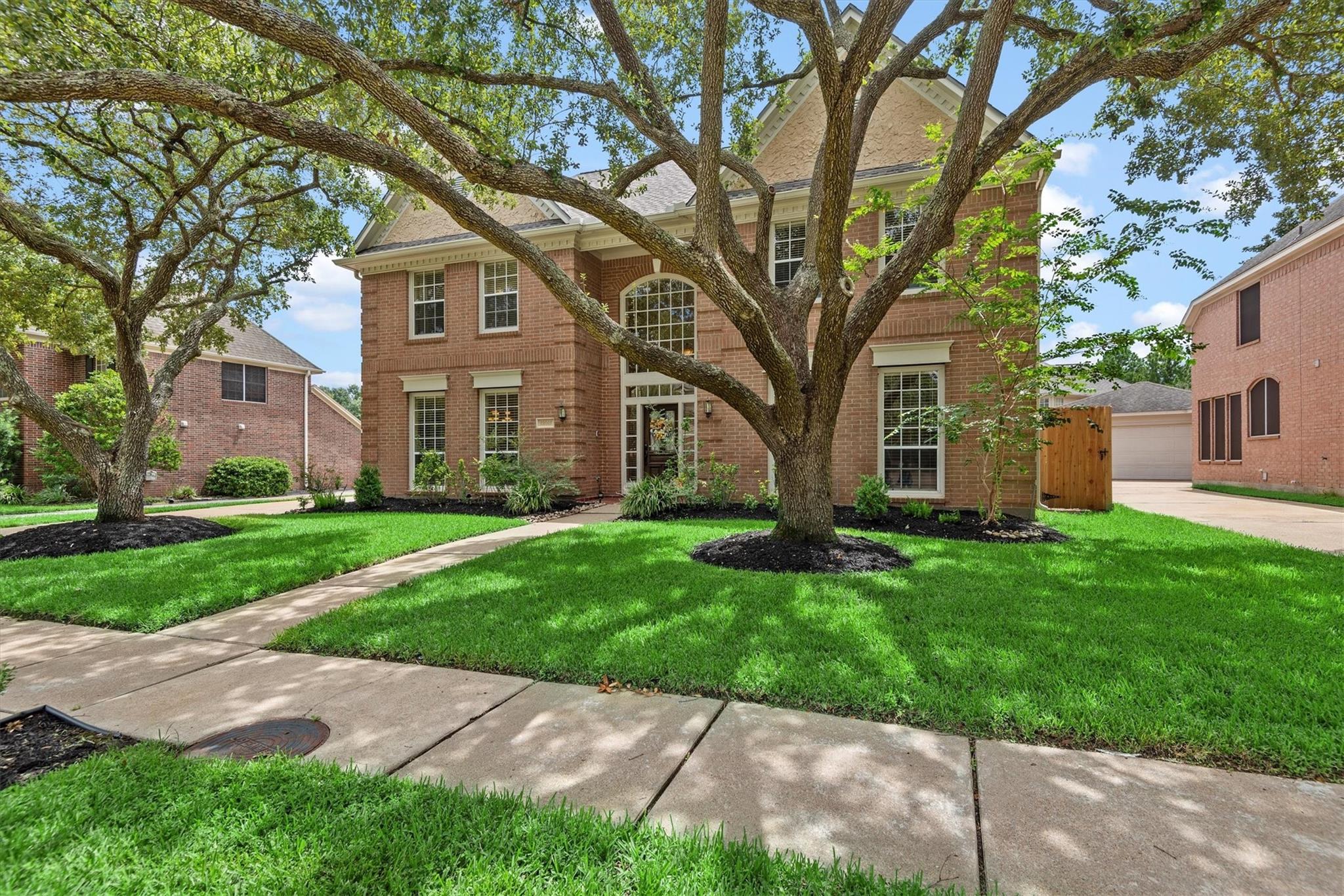 22007 Crossbrook Drive