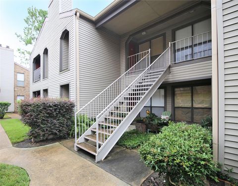 Photo of 2025 Augusta #306, Houston, TX 77057 (MLS # 28033653)