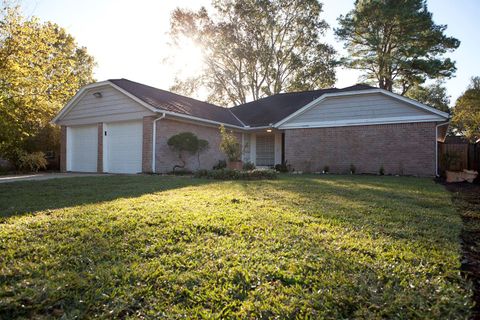 Photo of 15711 Fox Springs Drive, Houston, TX 77084 (MLS # 75664370)