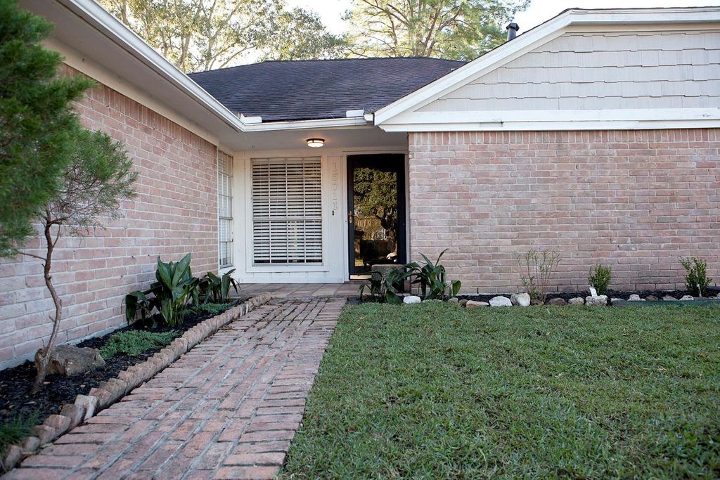 Photo of 15711 Fox Springs Drive, Houston, TX 77084 (MLS # 75664370)