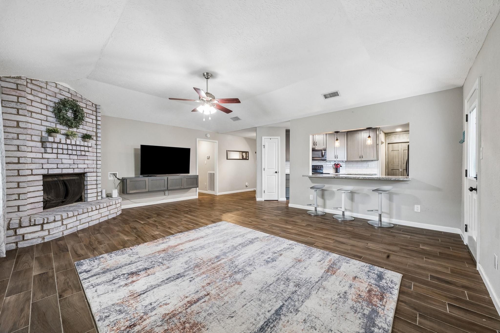 2427 Heritage Bend Drive