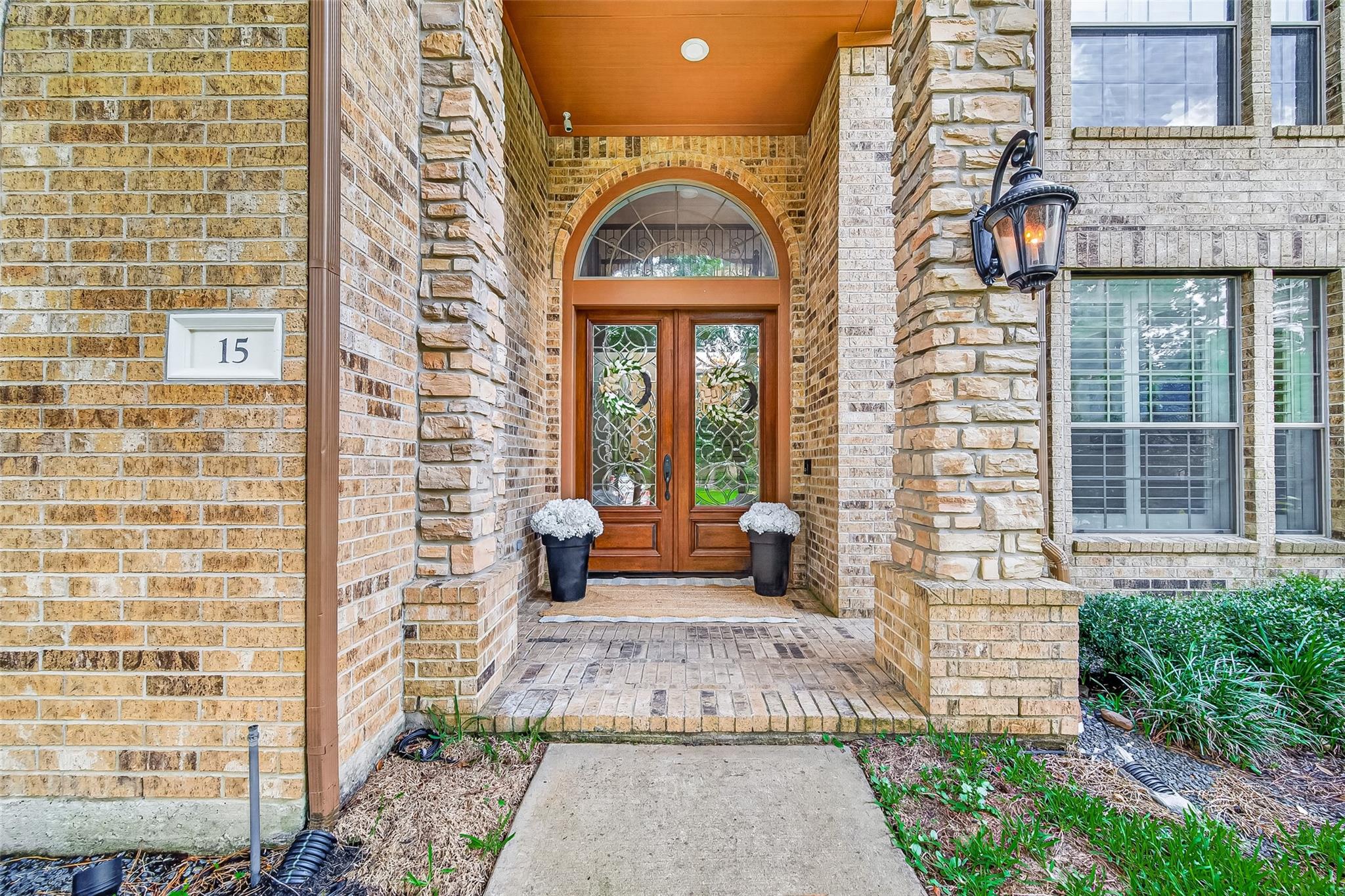 15 Veilwood Circle