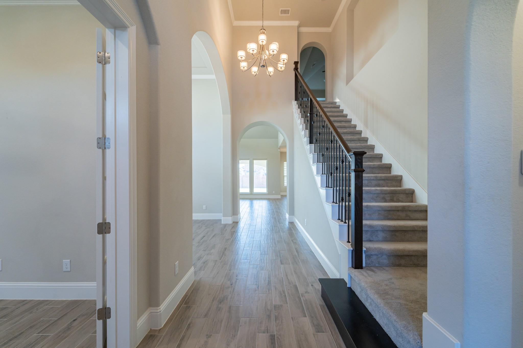 5715 Mogo Creek Lane