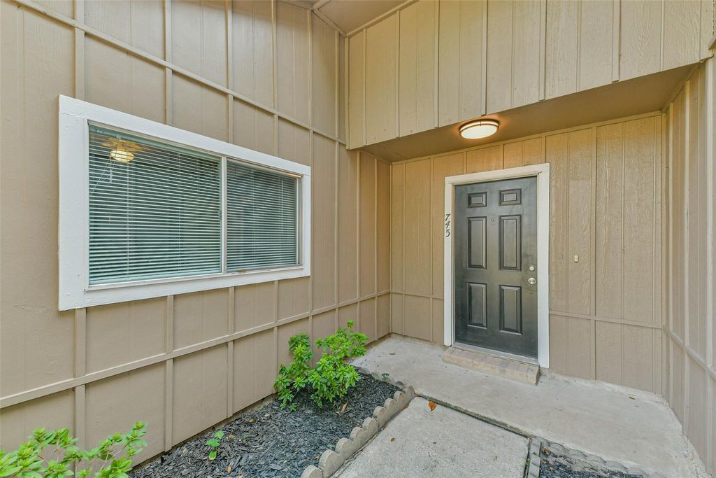Photo of 745 Otter Creek Drive, La Porte, TX 77571 (MLS # 92271123)