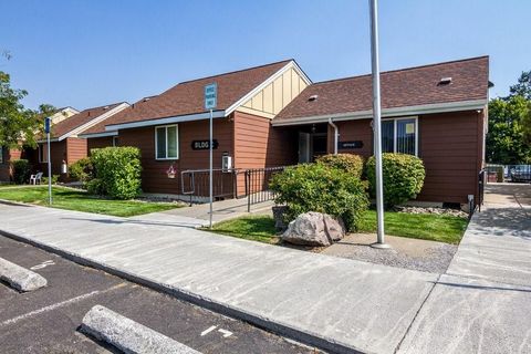 Photo of 2212 Cove Ave, Other, OR 97850 (MLS # 56377782)