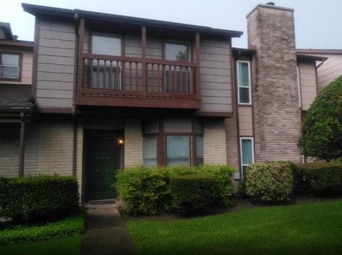 Photo of 12400 Brookglade Circle #37, Houston, TX 77099 (MLS # 8853217)