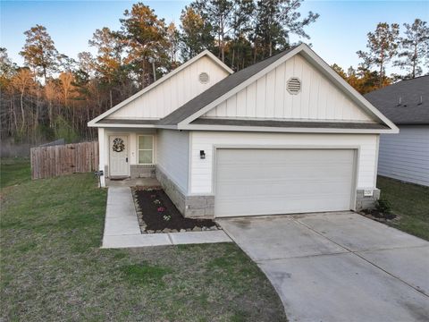 Homes For Sale - 2328 Cedar Crossing Drive<br/> Conroe, TX 77306
