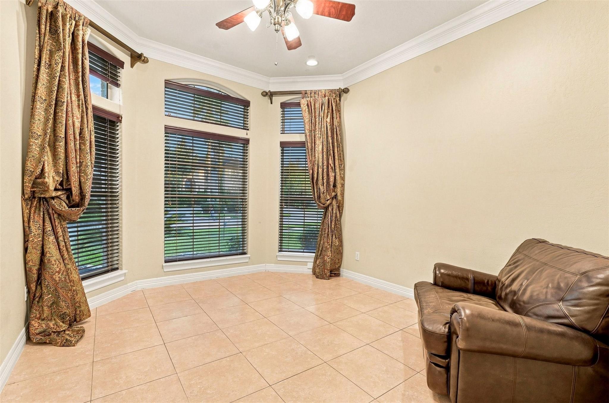 1726 Parklake Village