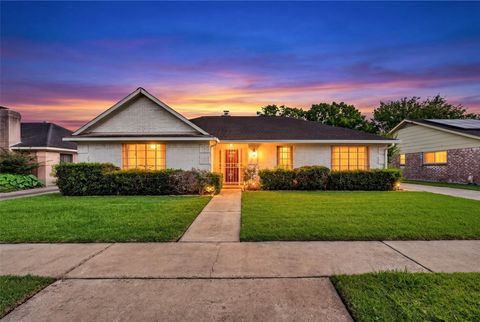 Photo of 6215 Sanford Road RD, Houston, TX 77096 (MLS # 22232186)