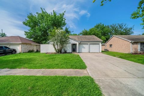 Photo of 7218 Winding Trace Drive, Houston, TX 77086 (MLS # 92018769)