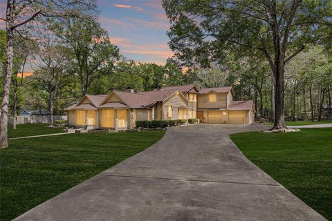 Photo of 7715 Shadow Lane, Conroe, TX 77304 (MLS # 23545994)