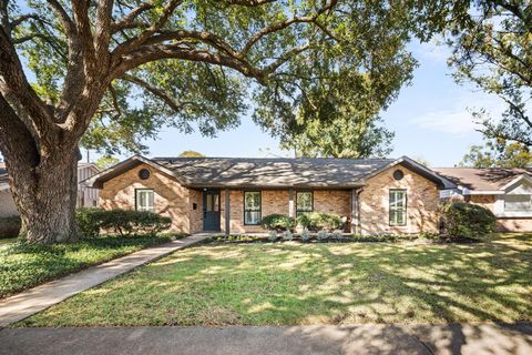 Photo of 5826 Dumfries Drive, Houston, TX 77096 (MLS # 88662950)