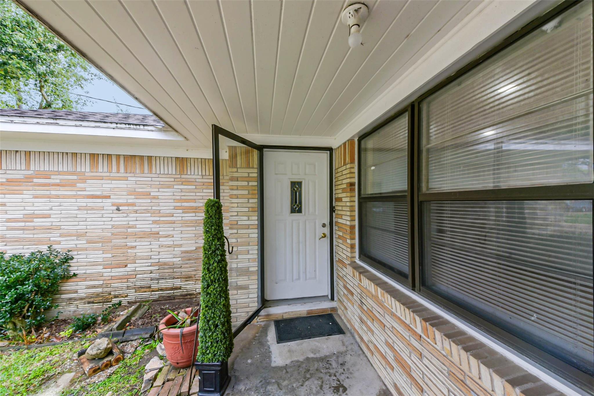 705 Dunwick Lane