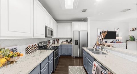 Tiny photo for 1417 Anita Street, Houston, TX 77004 (MLS # 81983671)