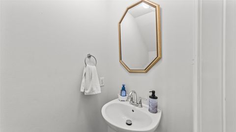 Tiny photo for 1417 Anita Street, Houston, TX 77004 (MLS # 81983671)