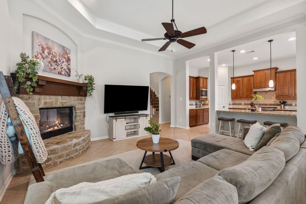 Photo of 35 Nagshead Place, Spring, TX 77389 (MLS # 71780078)