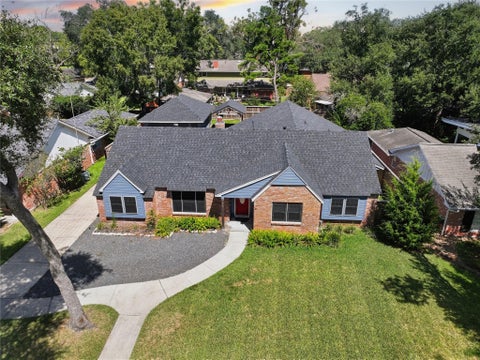 Photo of 226 Driftwood Drive, Seabrook, TX 77586 (MLS # 20629124)
