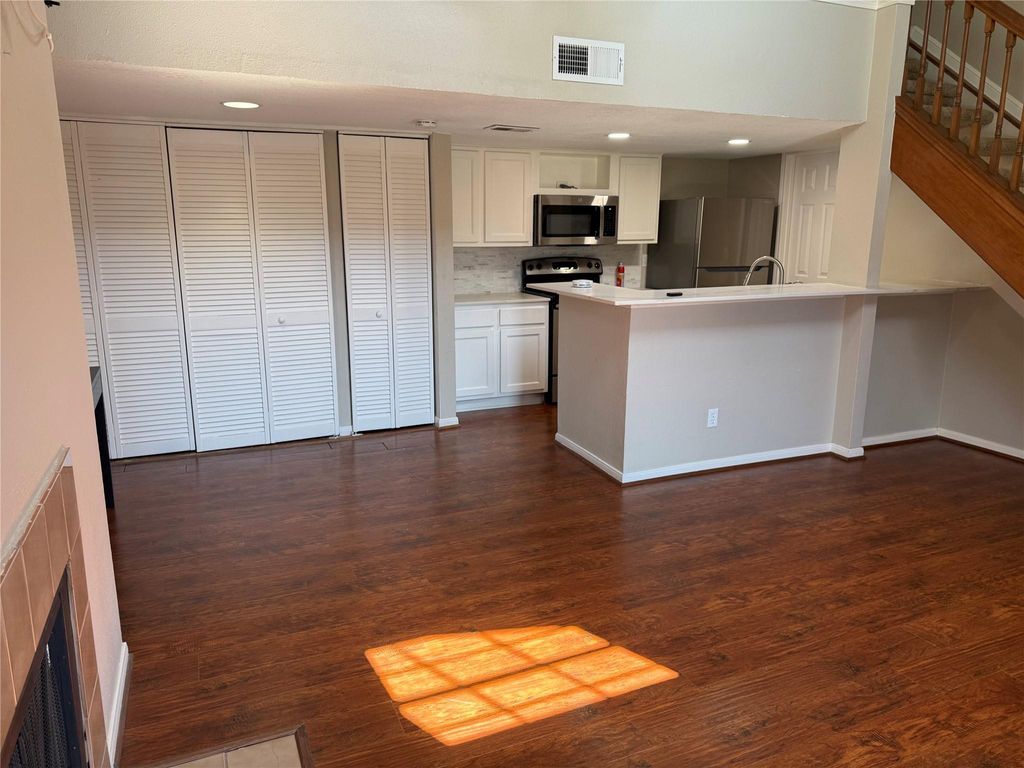 Photo of 2300 Old Spanish Trail #2006, Houston, TX 77054 (MLS # 96151364)