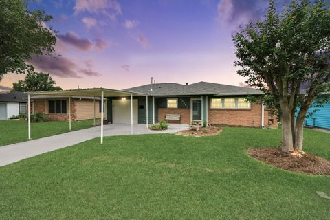 Photo of 12413 Industrial Road, Houston, TX 77015 (MLS # 48566407)
