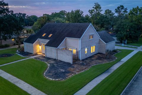 Photo of 16402 Clearcrest Drive, Houston, TX 77059 (MLS # 73821603)