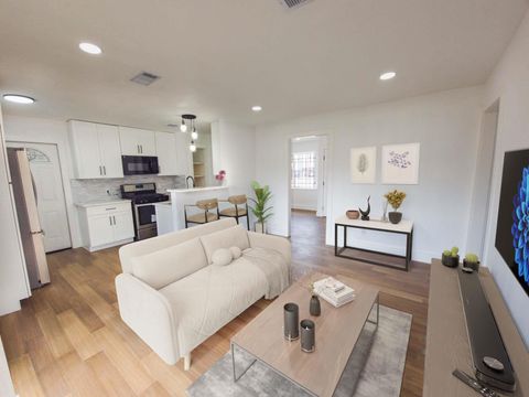 Photo of 4214 Akard Street, Houston, TX 77047 (MLS # 3791366)