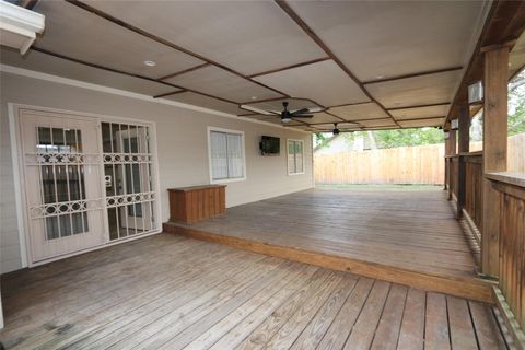 Tiny photo for 10714 Bayou Place Court, Houston, TX 77099 (MLS # 78589928)