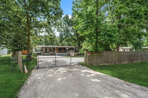 Photo of 119 County Road 4021a, Dayton, TX 77535 (MLS # 48816660)