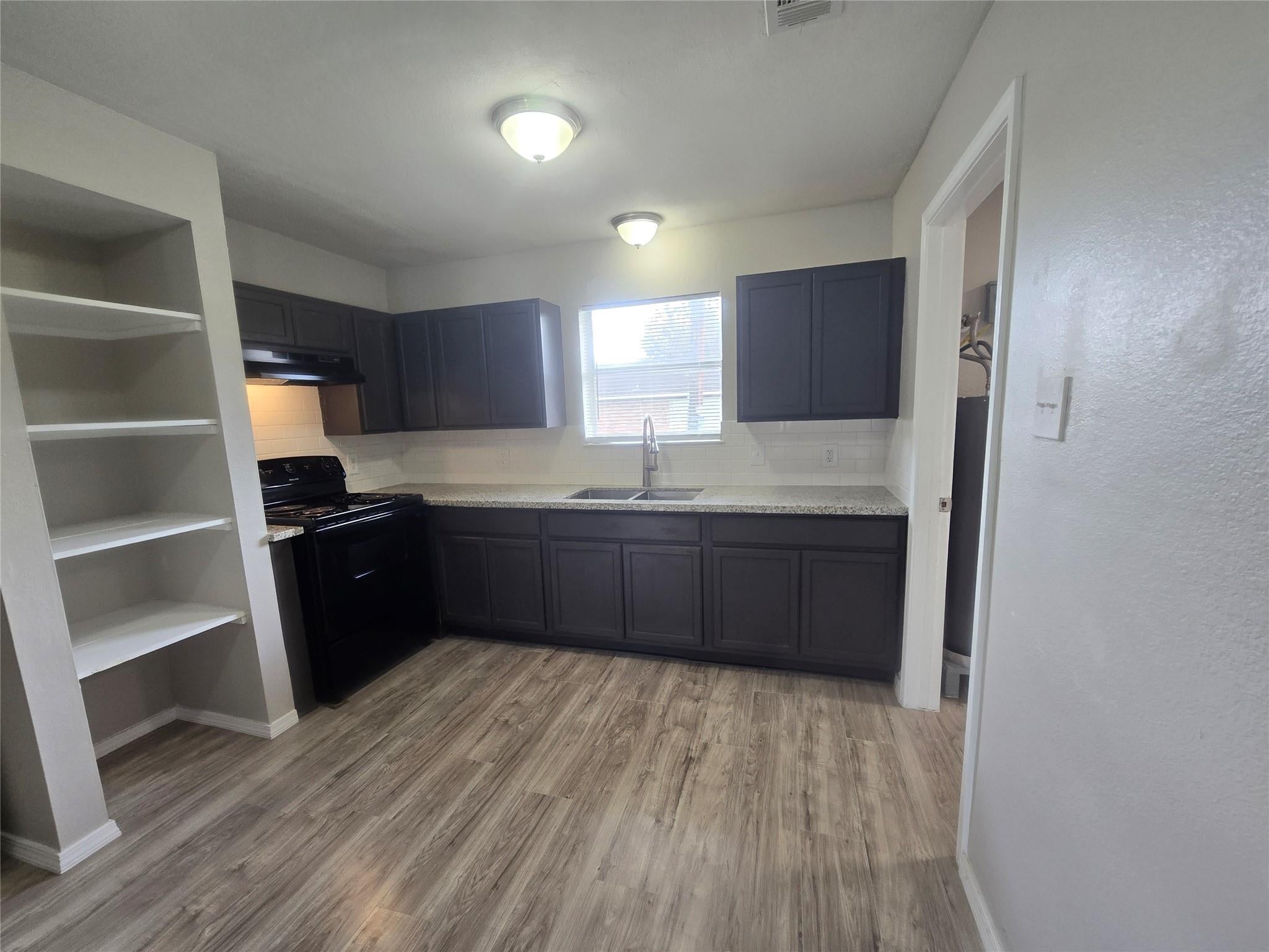 3453 W Highway 6 1
