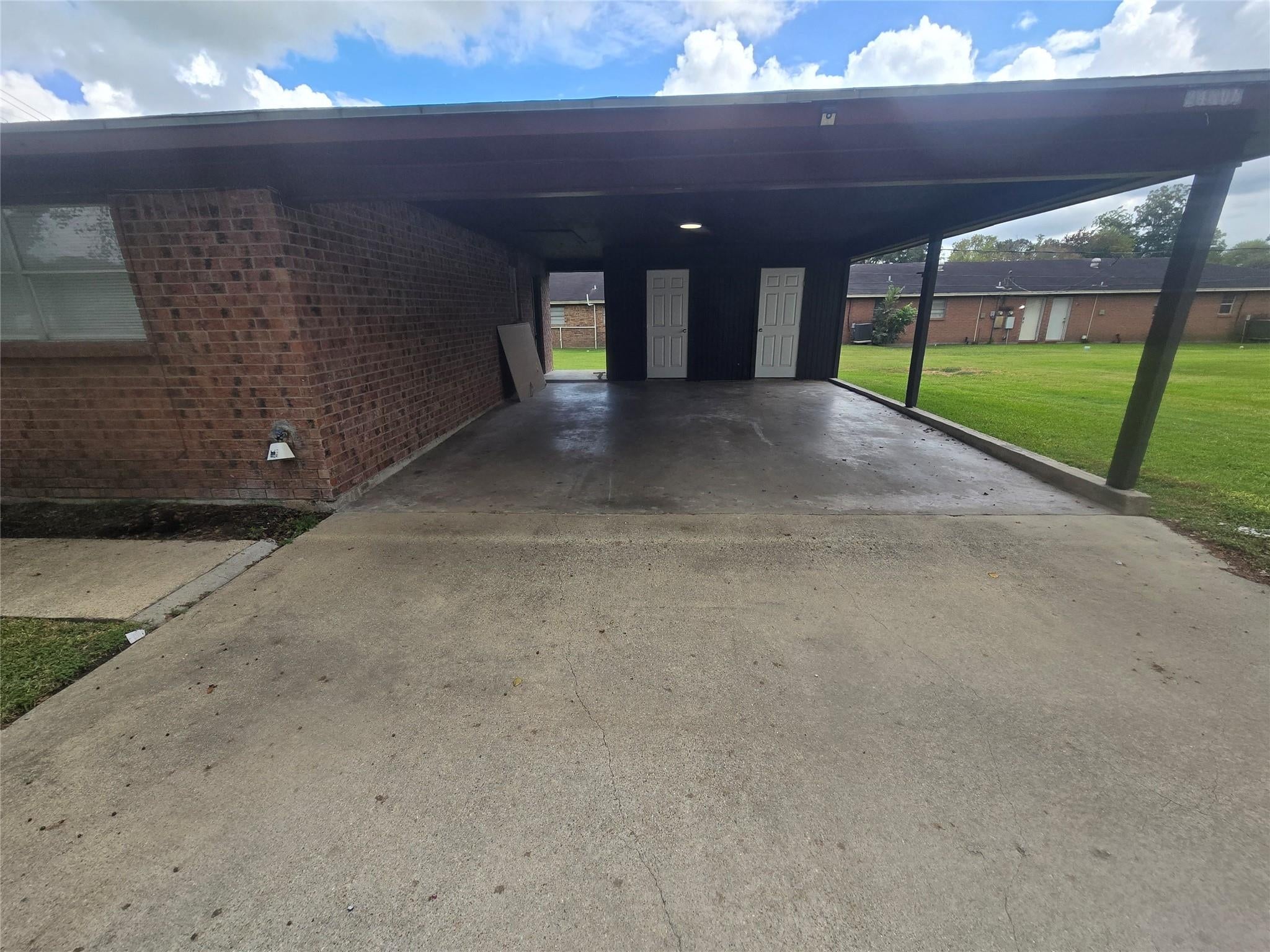 3453 W Highway 6 1