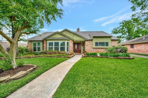 Photo of 16407 Clearcrest Drive, Houston, TX 77059 (MLS # 53224110)