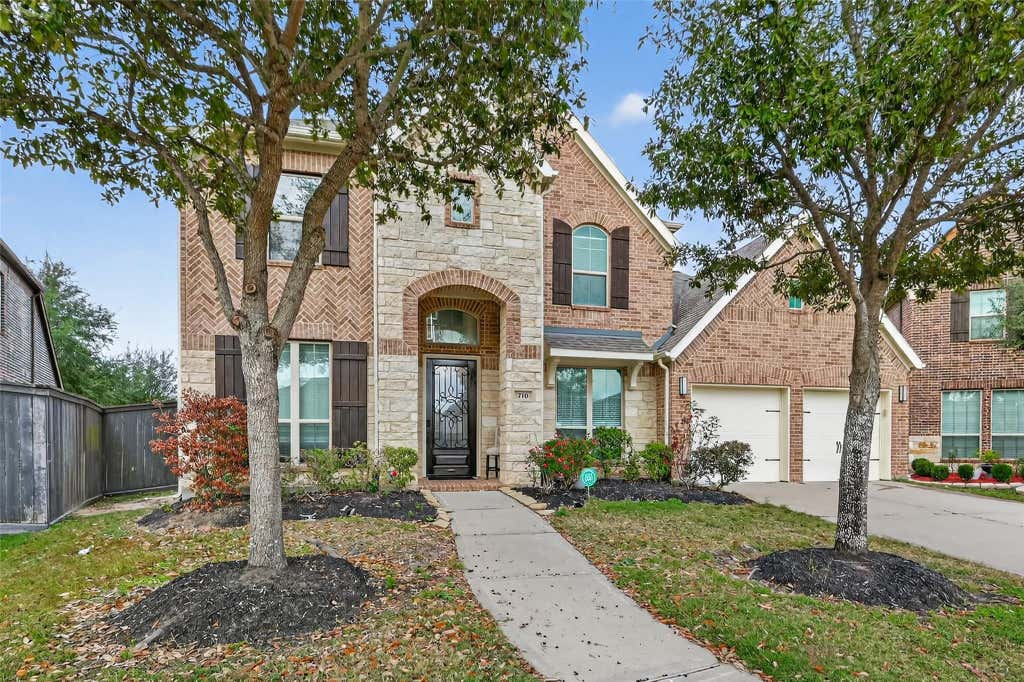Photo of 710 Butterfly Garden Trail, Richmond, TX 77406 (MLS # 60713511)