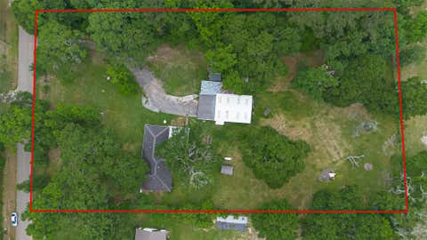 Homes For Sale - 12163 Oak Leaf Road<br/> Conroe, TX 77303